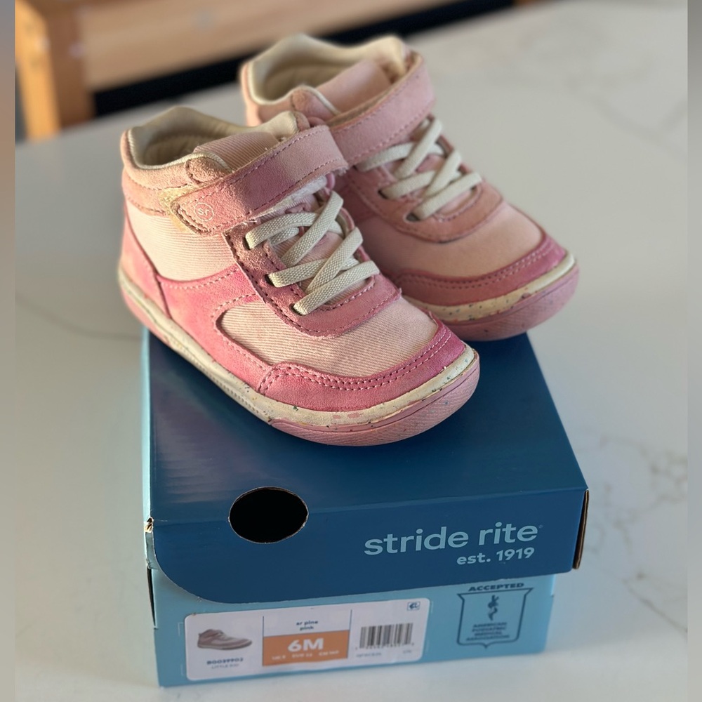 Girls Stride Rite’s size 6